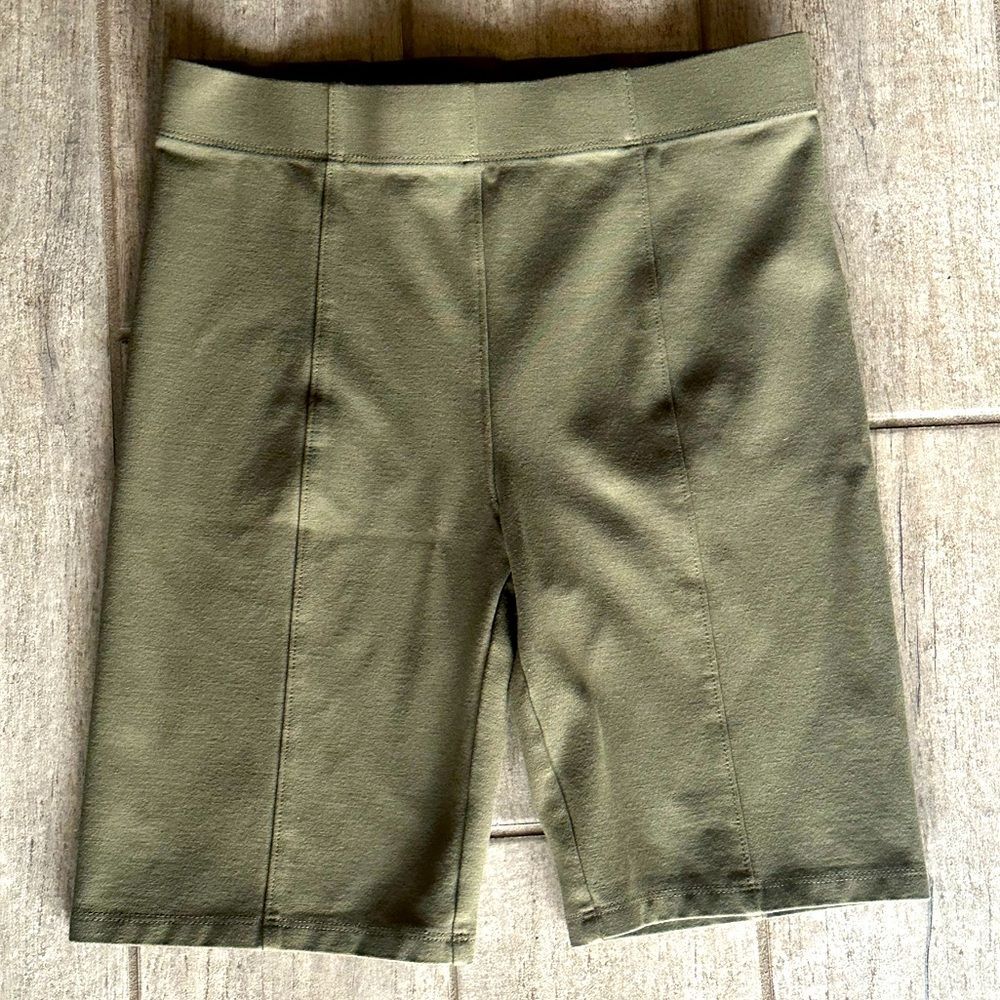 Forever 21 Olive Green Athletic Shorts – Size M